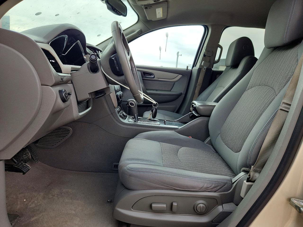 CHEVROLET TRAVERSE 2017 — 8