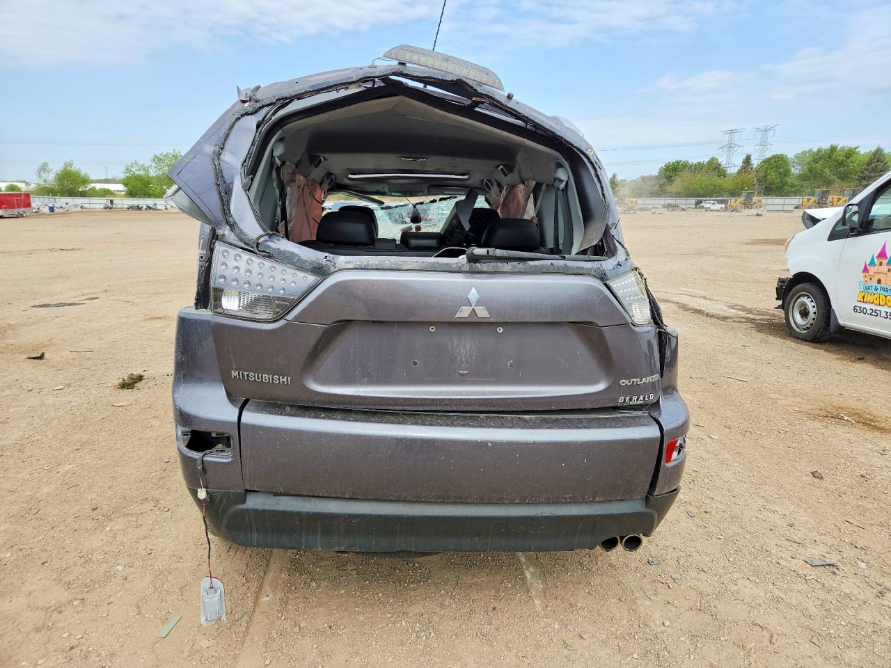 MITSUBISHI OUTLANDER 2009 — 7