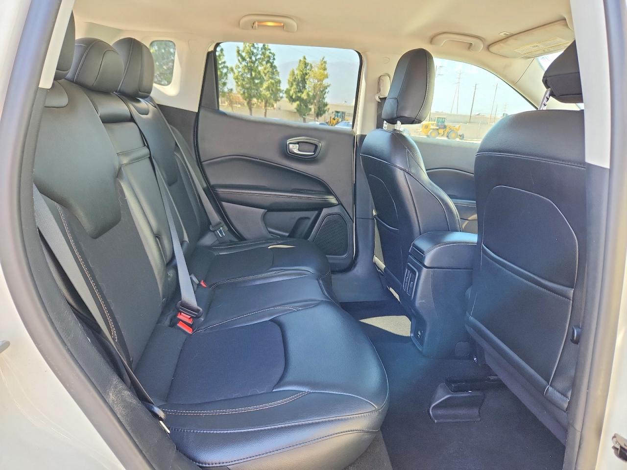 JEEP COMPASS 2018 — 11