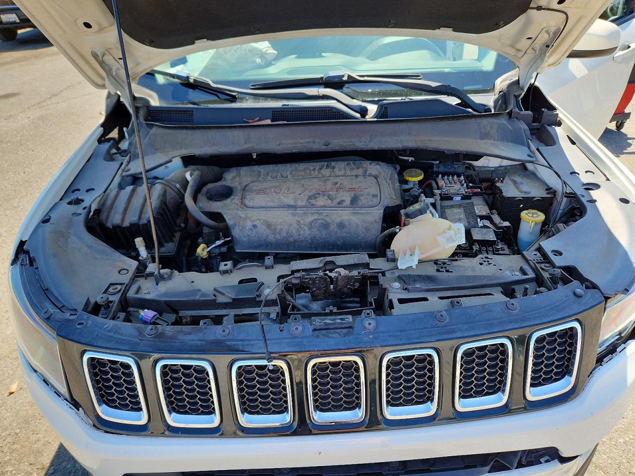 JEEP COMPASS 2018 — 12
