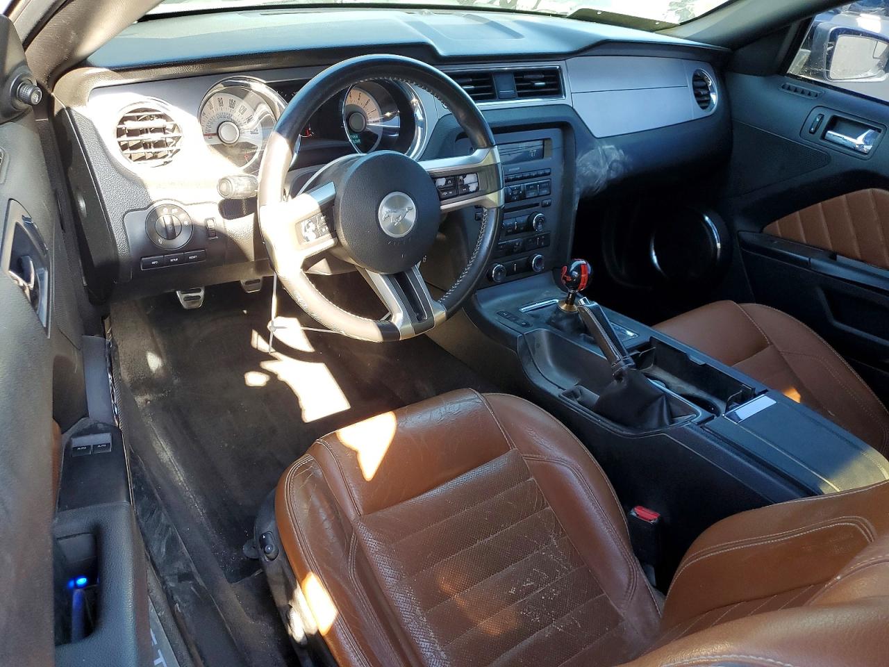 FORD MUSTANG 2011 — 9
