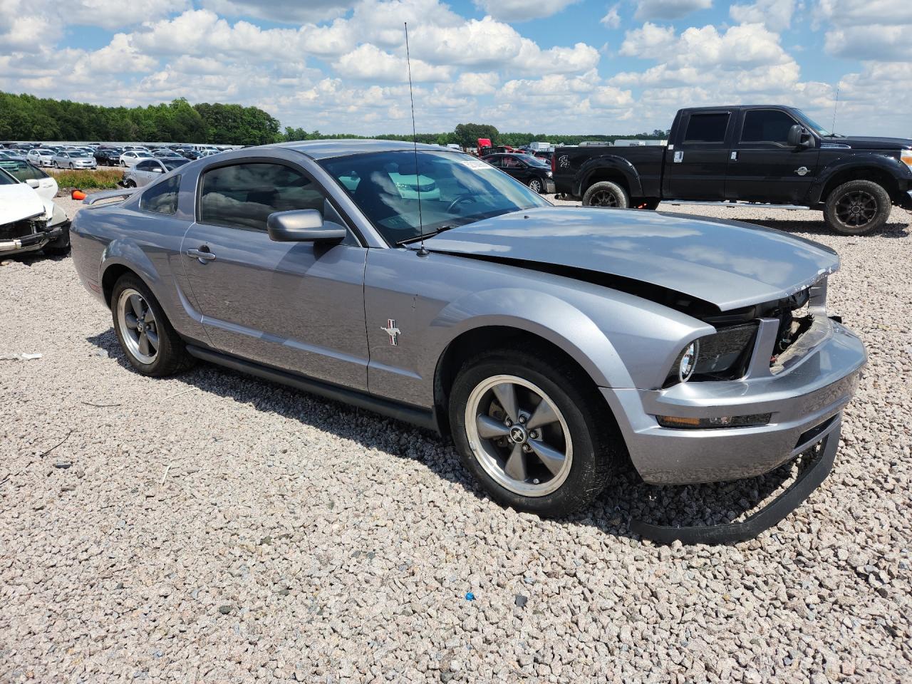 FORD MUSTANG 2006 — 5