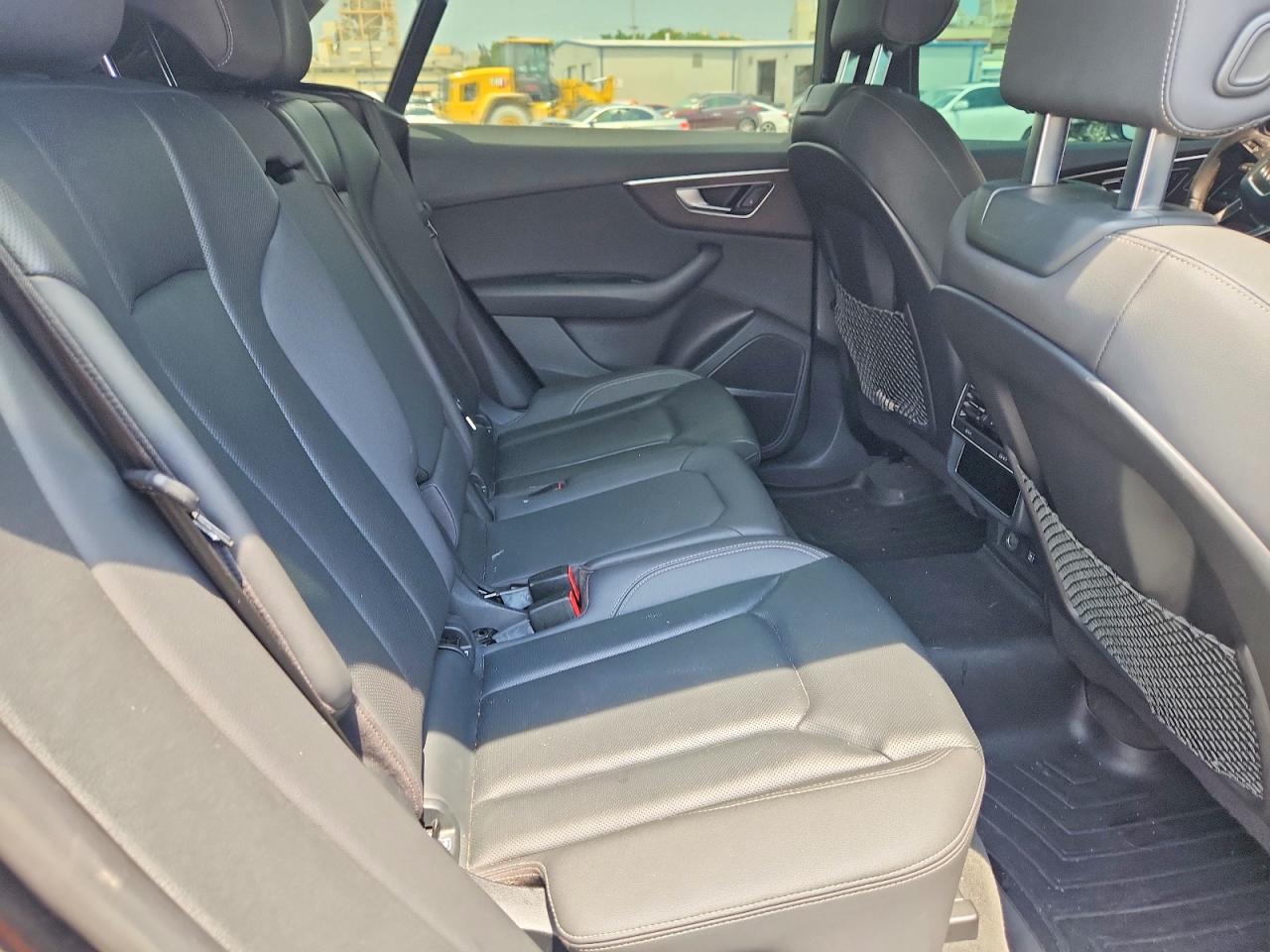AUDI Q8 2019 — 12