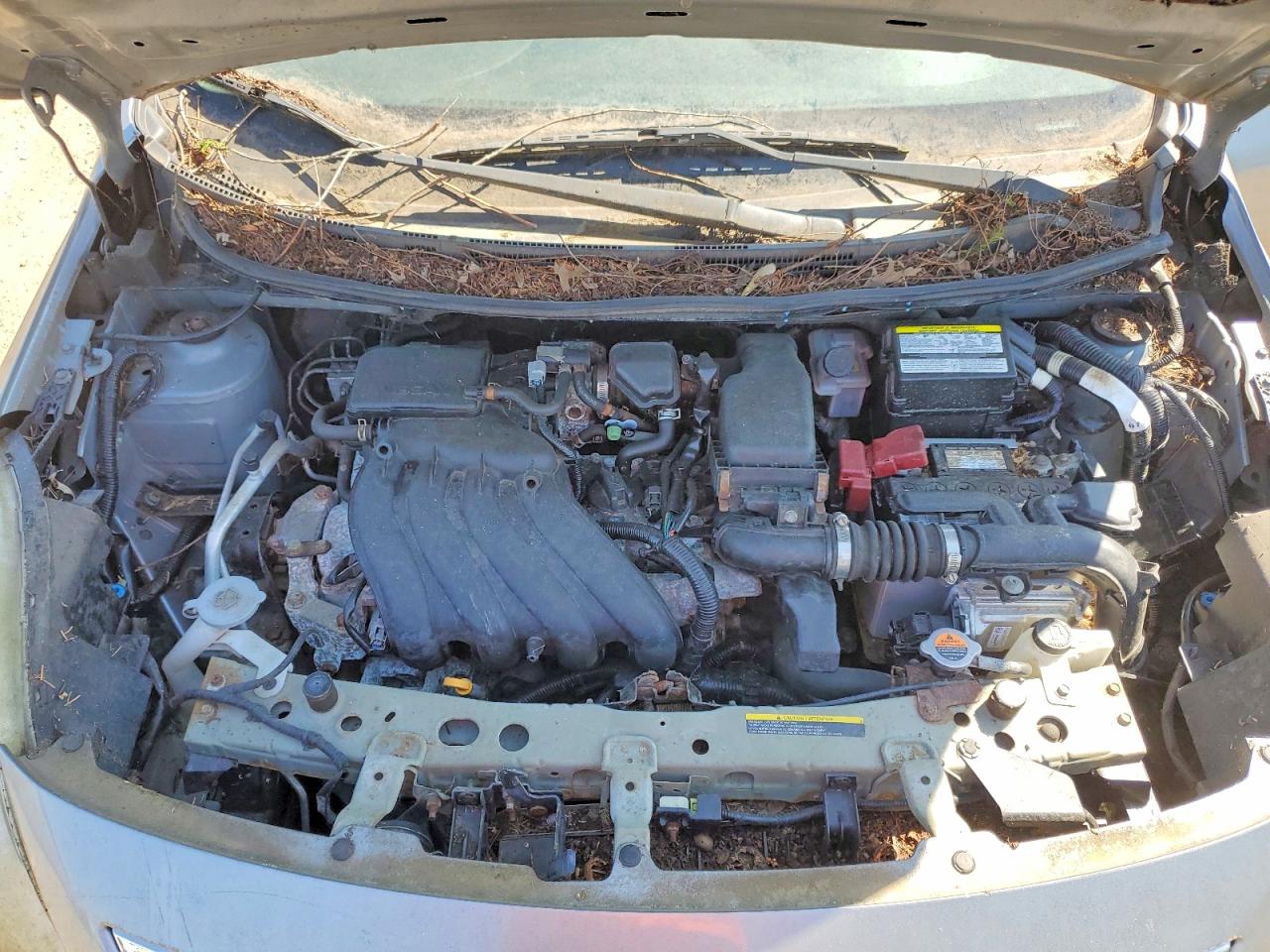 NISS VERSA 2015 — 12