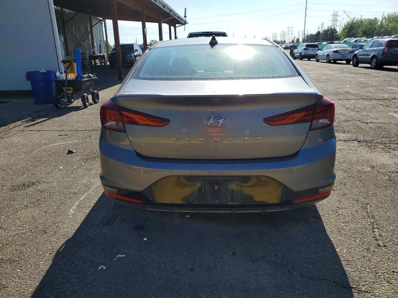 HYUNDAI ELANTRA 2019 — 7