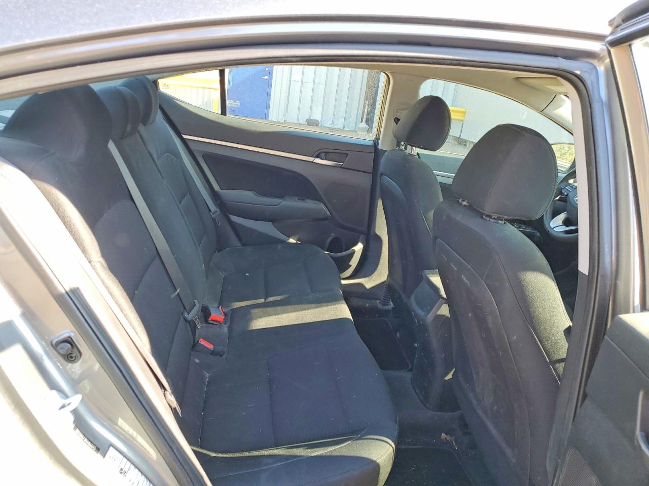 HYUNDAI ELANTRA 2019 — 11