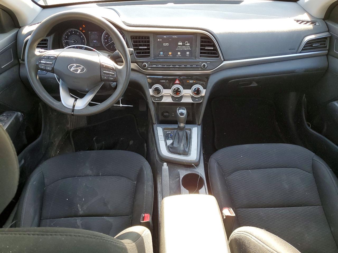 HYUNDAI ELANTRA 2019 — 9