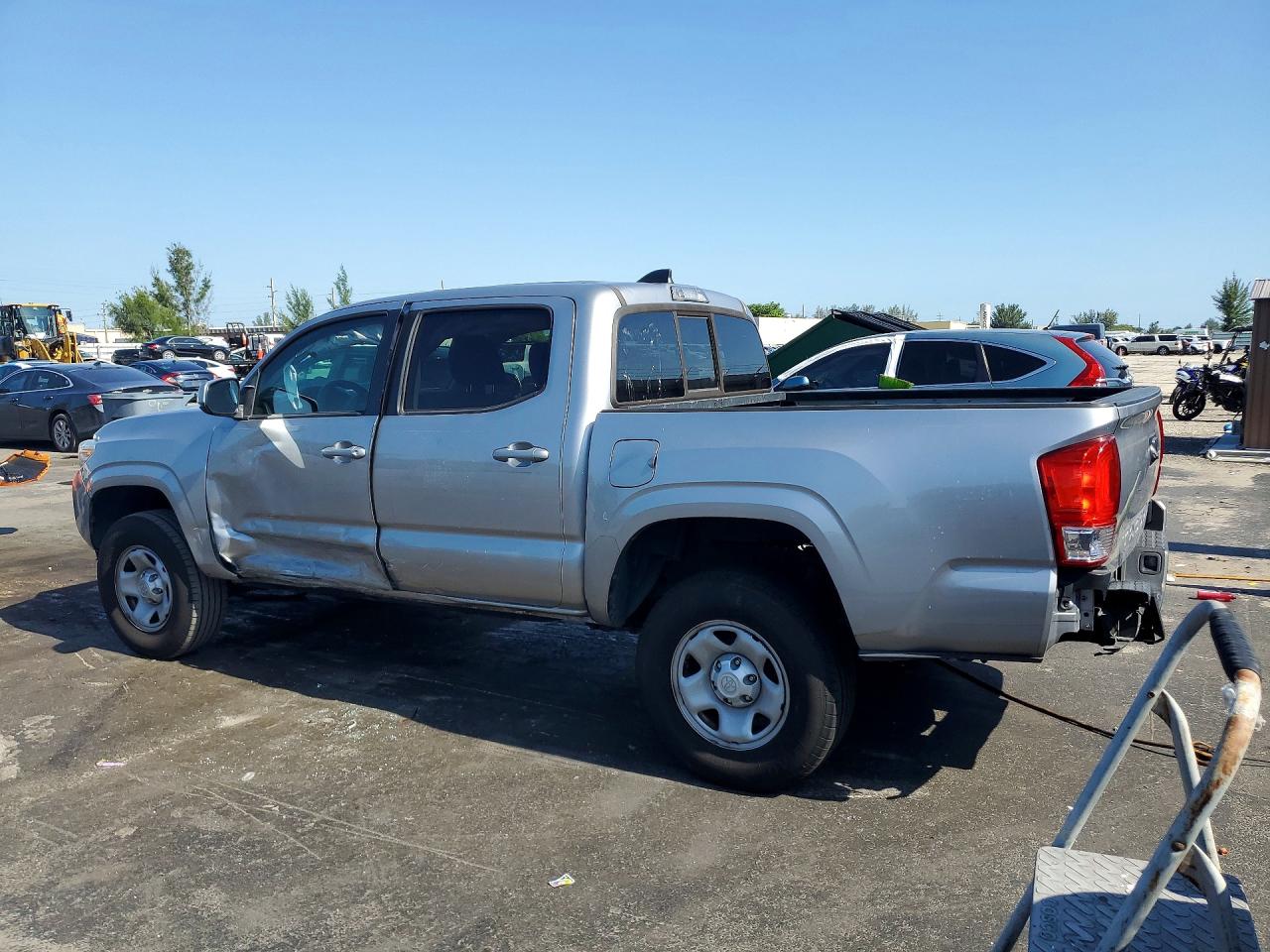 TOYOTA TACOMA 2020 — 3