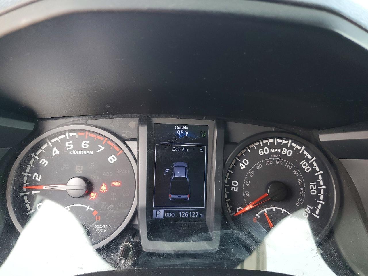 TOYOTA TACOMA 2020 — 10