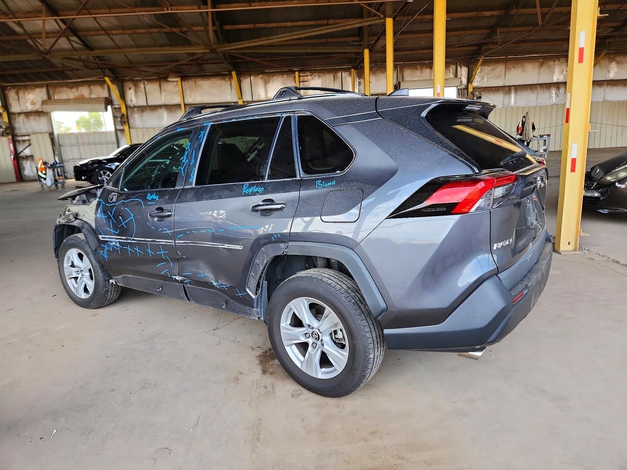 TOYOTA RAV4 2020 — 3