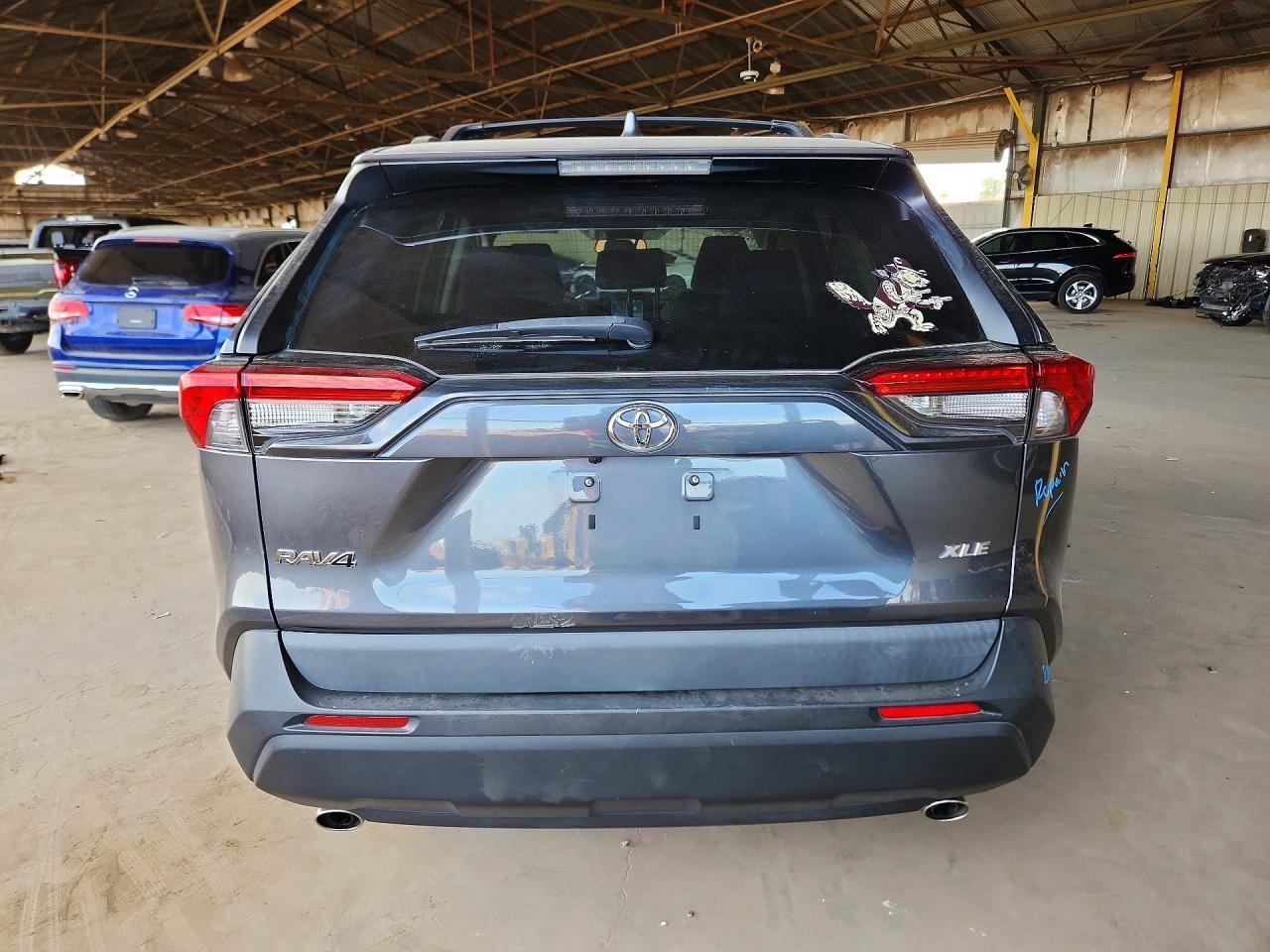 TOYOTA RAV4 2020 — 7