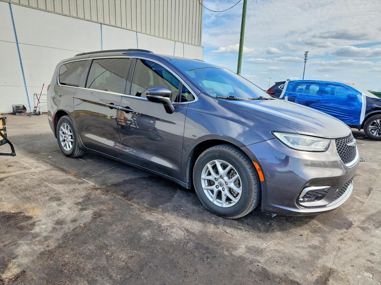 CHRYSLER PACIFICA 2022 — 5