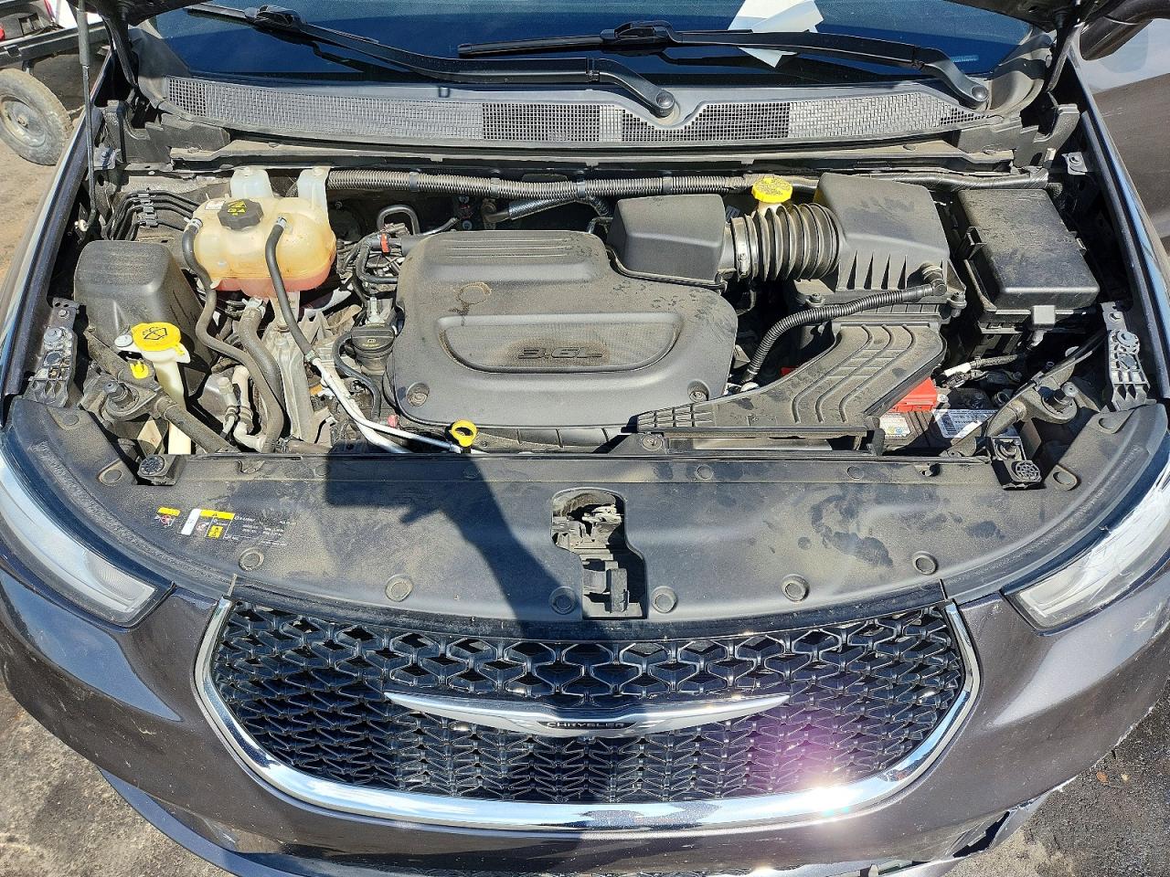 CHRYSLER PACIFICA 2022 — 13