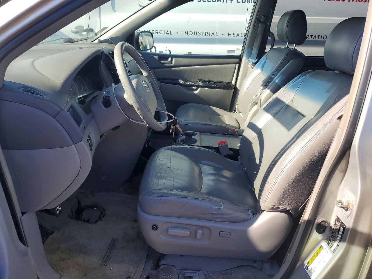 TOYOTA SIENNA 2005 — 8