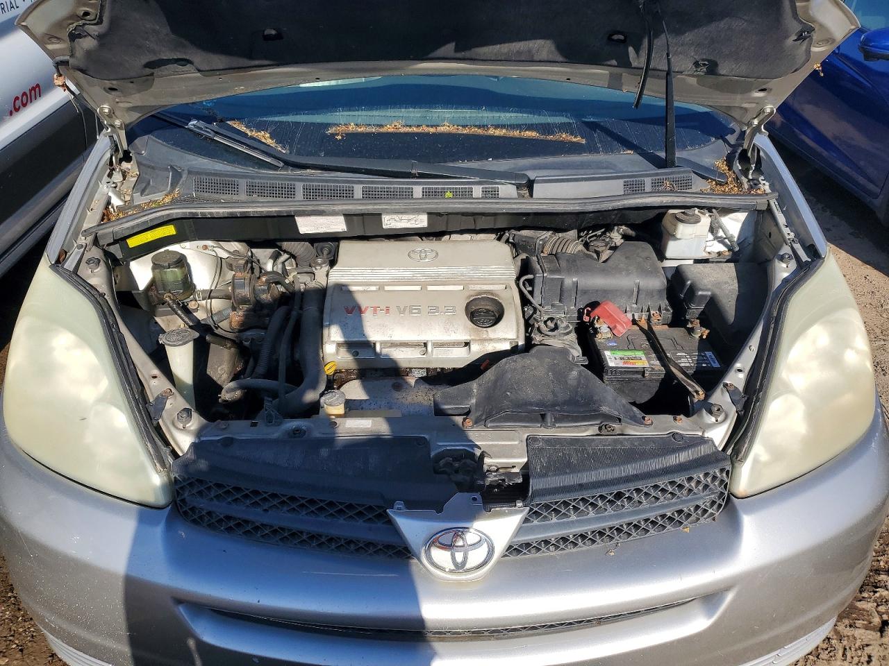 TOYOTA SIENNA 2005 — 12