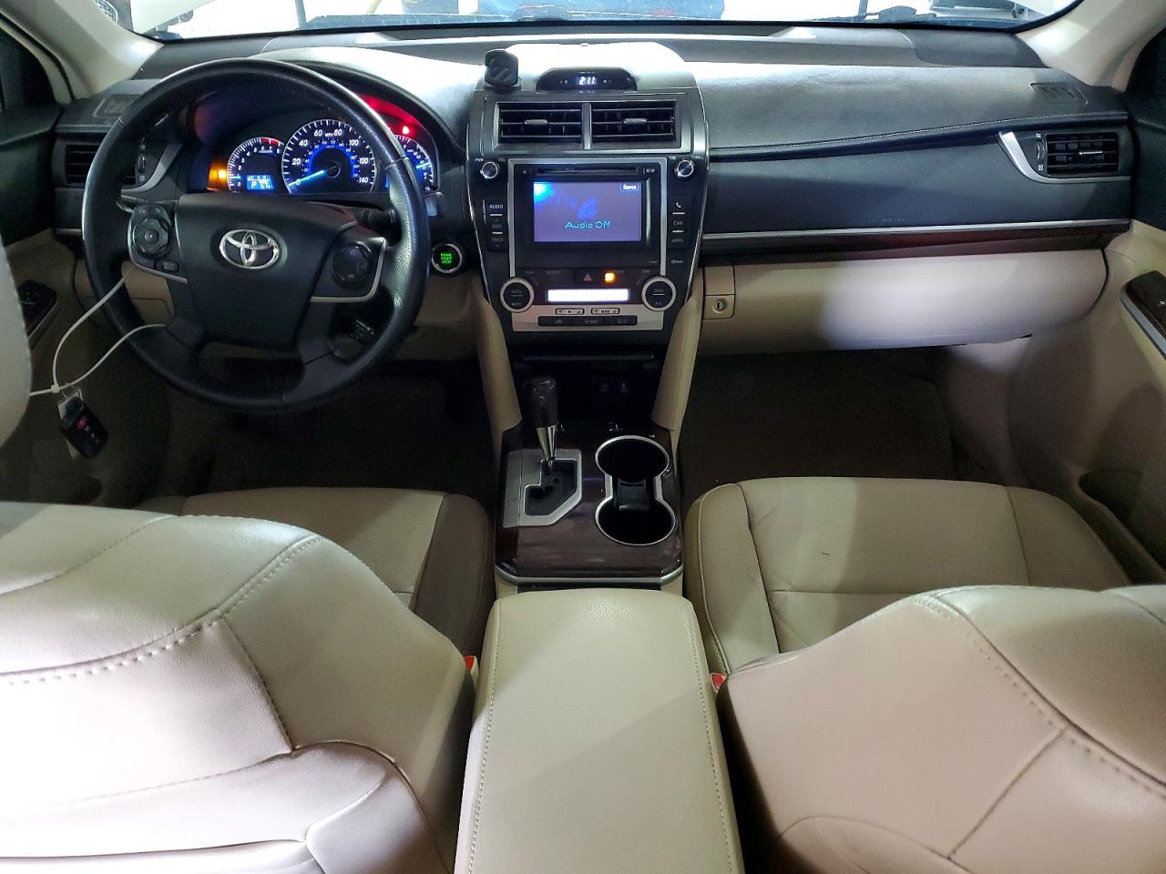 TOYOTA CAMRY 2012 — 9