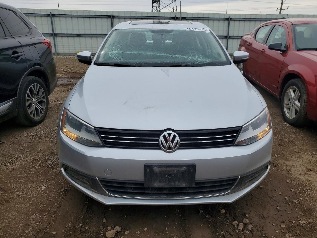 VOLKSWAGEN JETTA 2014 — 6