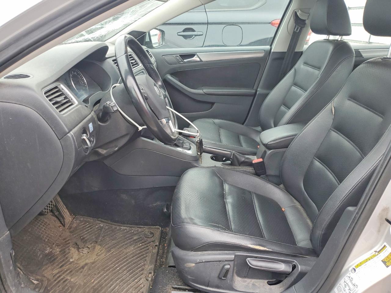 VOLKSWAGEN JETTA 2014 — 8