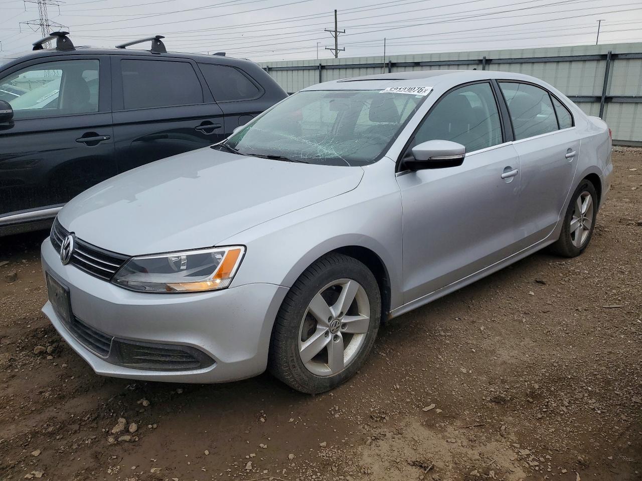 VOLKSWAGEN JETTA 2014 — 2