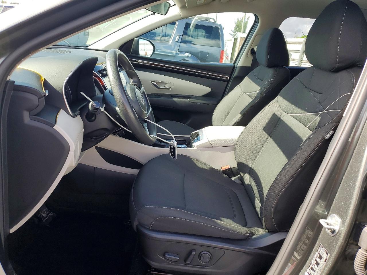 HYUNDAI TUCSON 2022 — 8