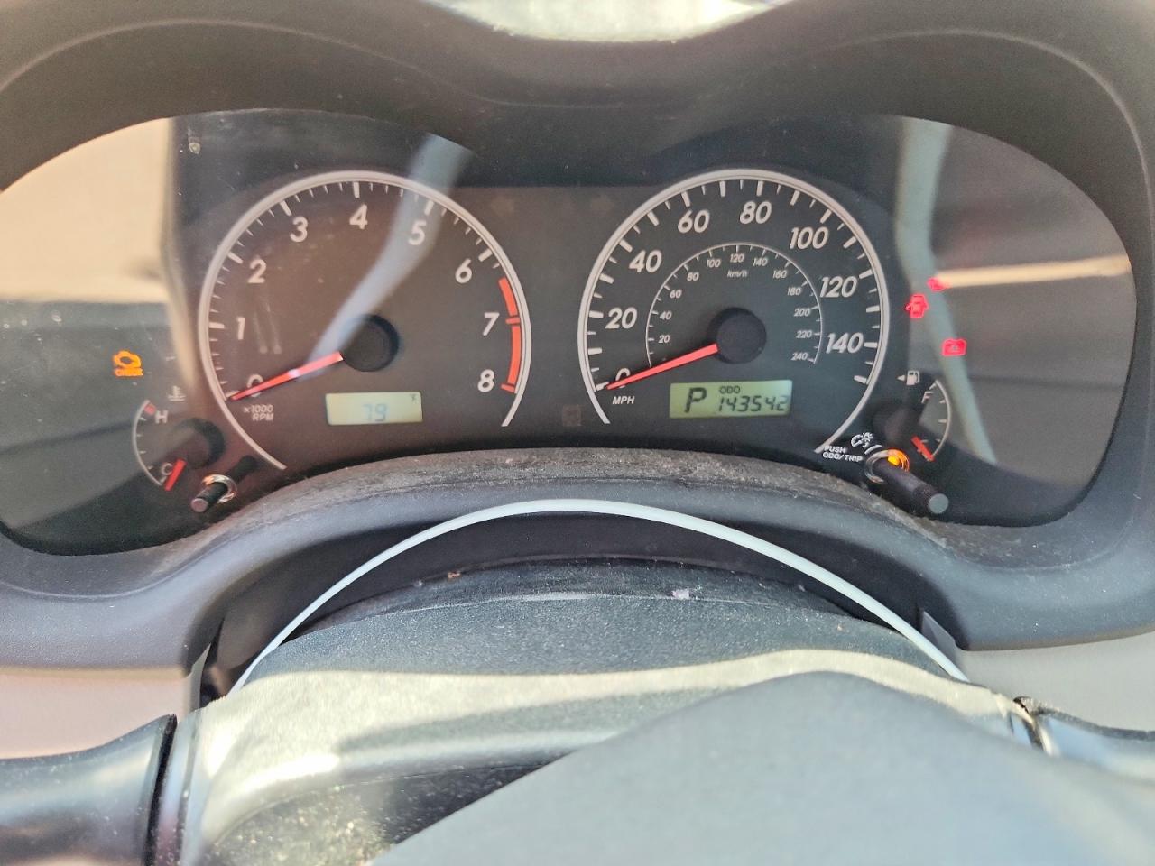 TOYOTA COROLLA 2012 — 10