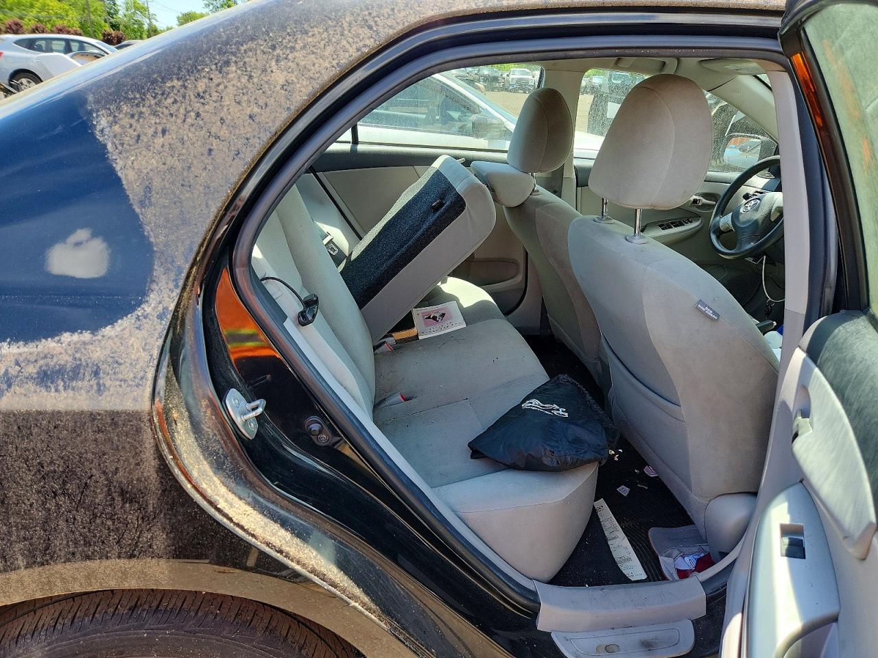 TOYOTA COROLLA 2012 — 11