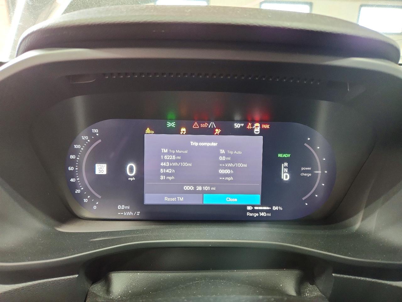 VOLVO XC40 2023 — 10