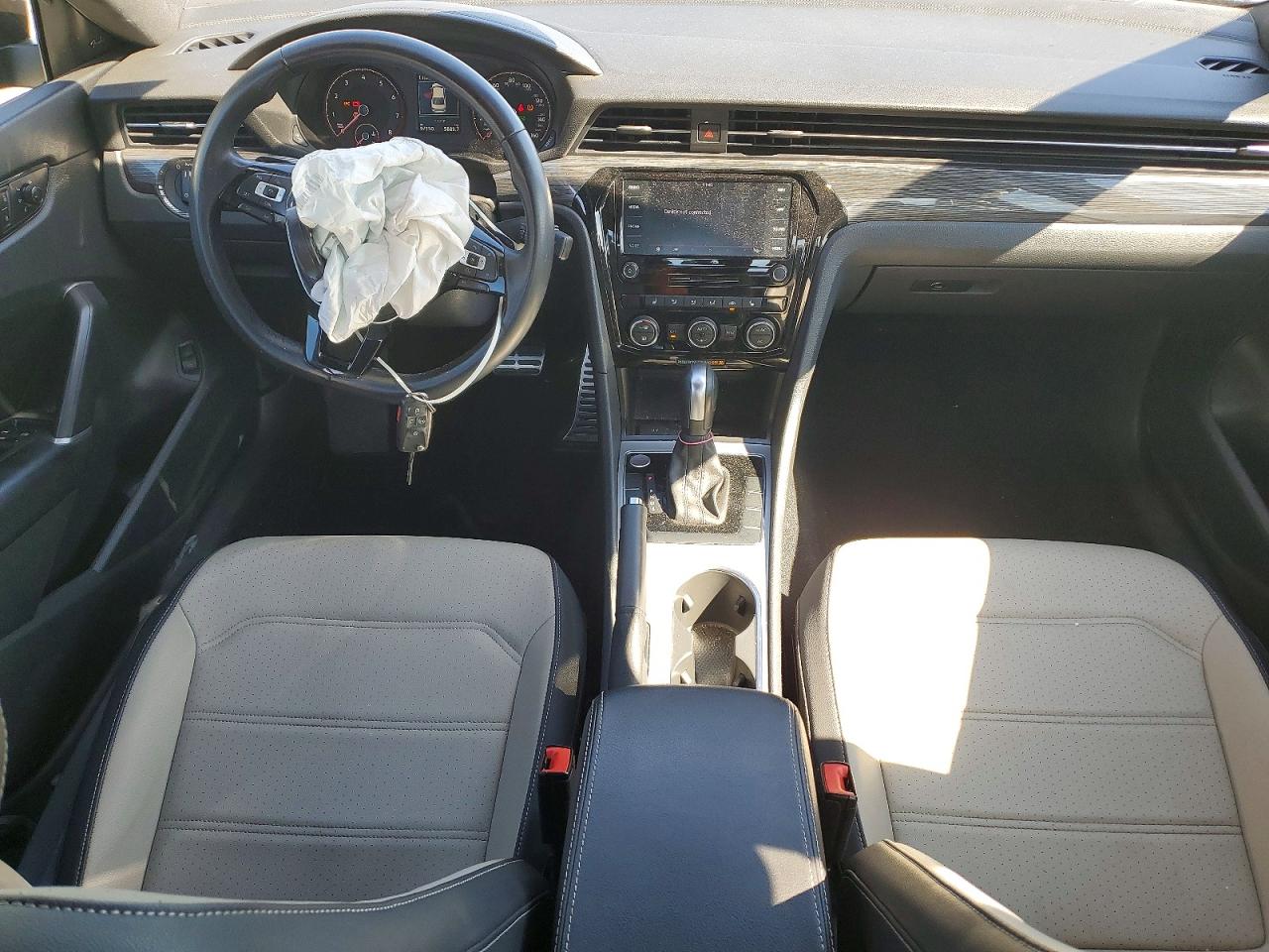 VOLKSWAGEN PASSAT 2021 — 9
