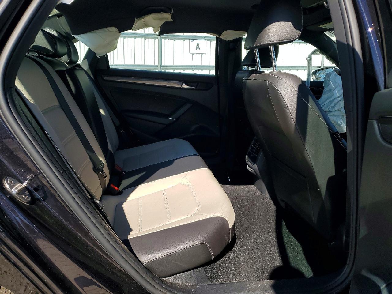 VOLKSWAGEN PASSAT 2021 — 11