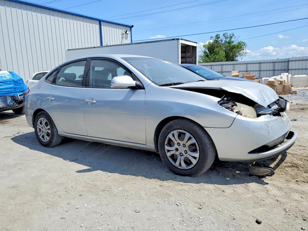 HYUNDAI ELANTRA 2010 — 5