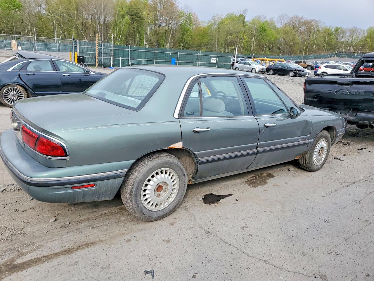 BUICK LESABRE 1998 — 4