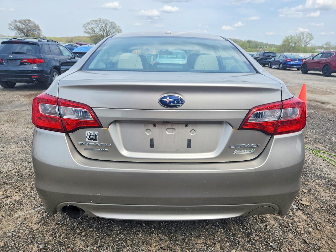 SUBARU LEGACY 2015 — 7