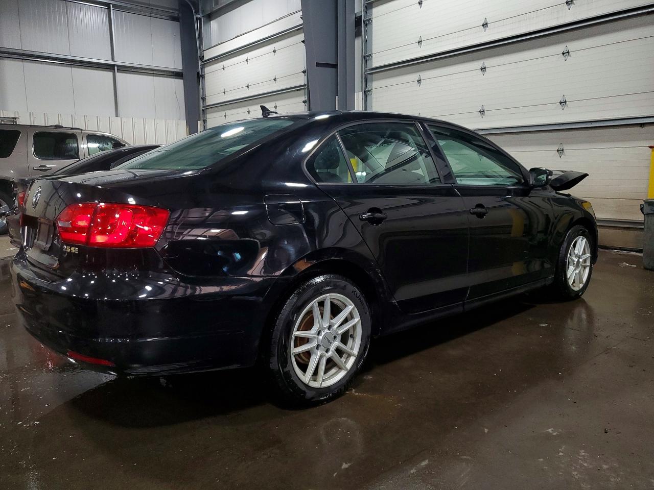 VOLKSWAGEN JETTA 2011 — 4