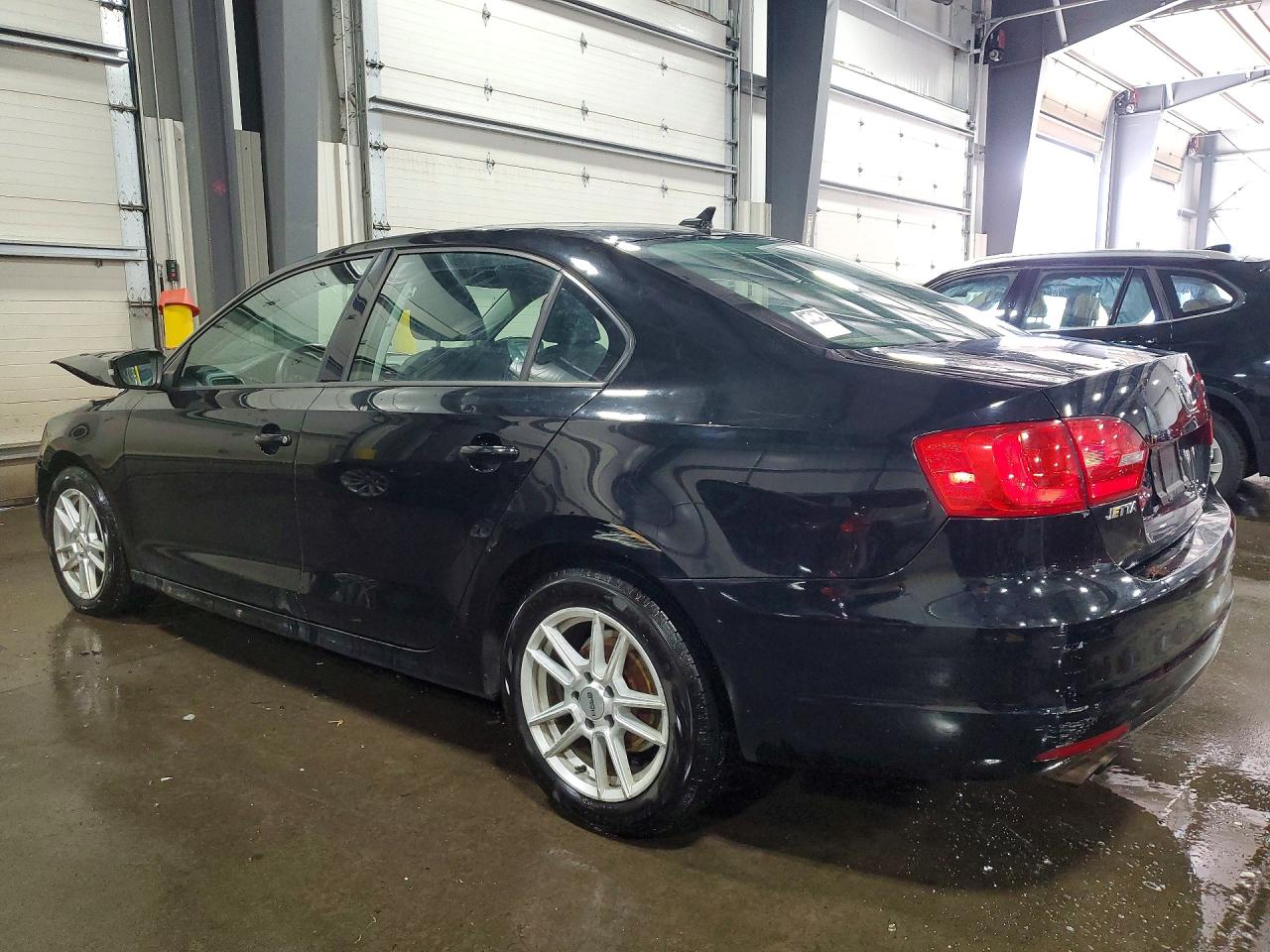 VOLKSWAGEN JETTA 2011 — 3