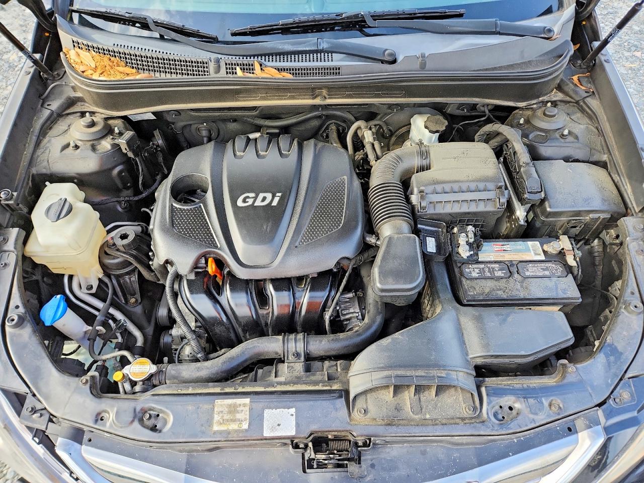 HYUNDAI SONATA 2011 — 12
