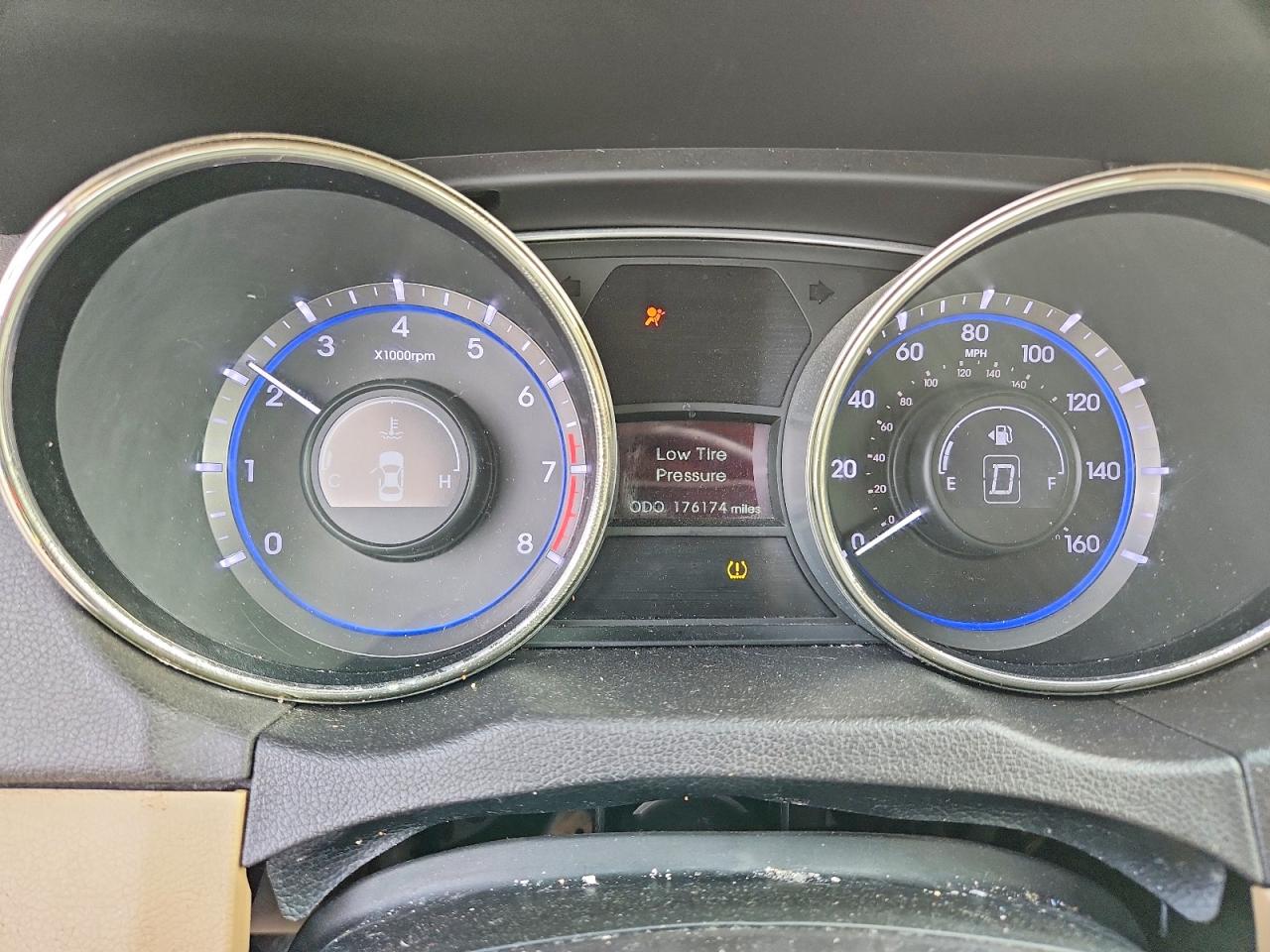HYUNDAI SONATA 2011 — 10