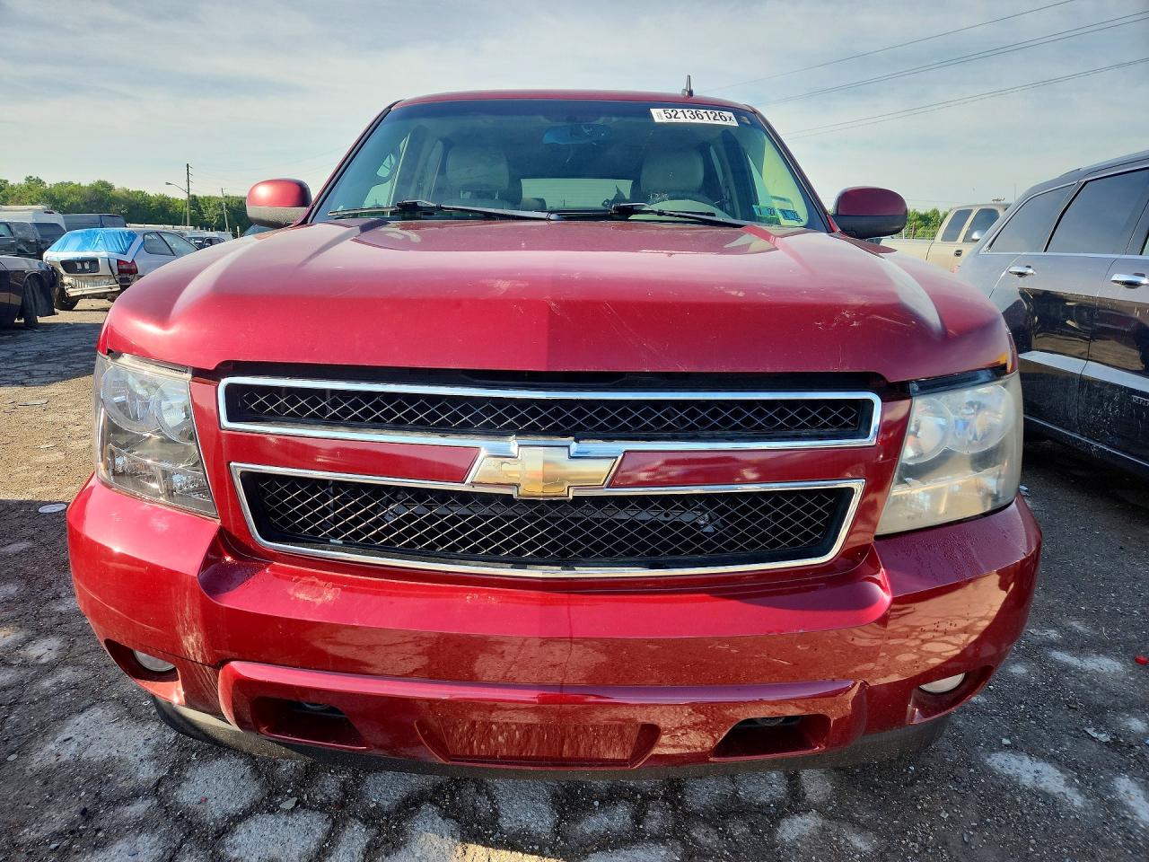 CHEVROLET SUBURBAN 2010 — 6