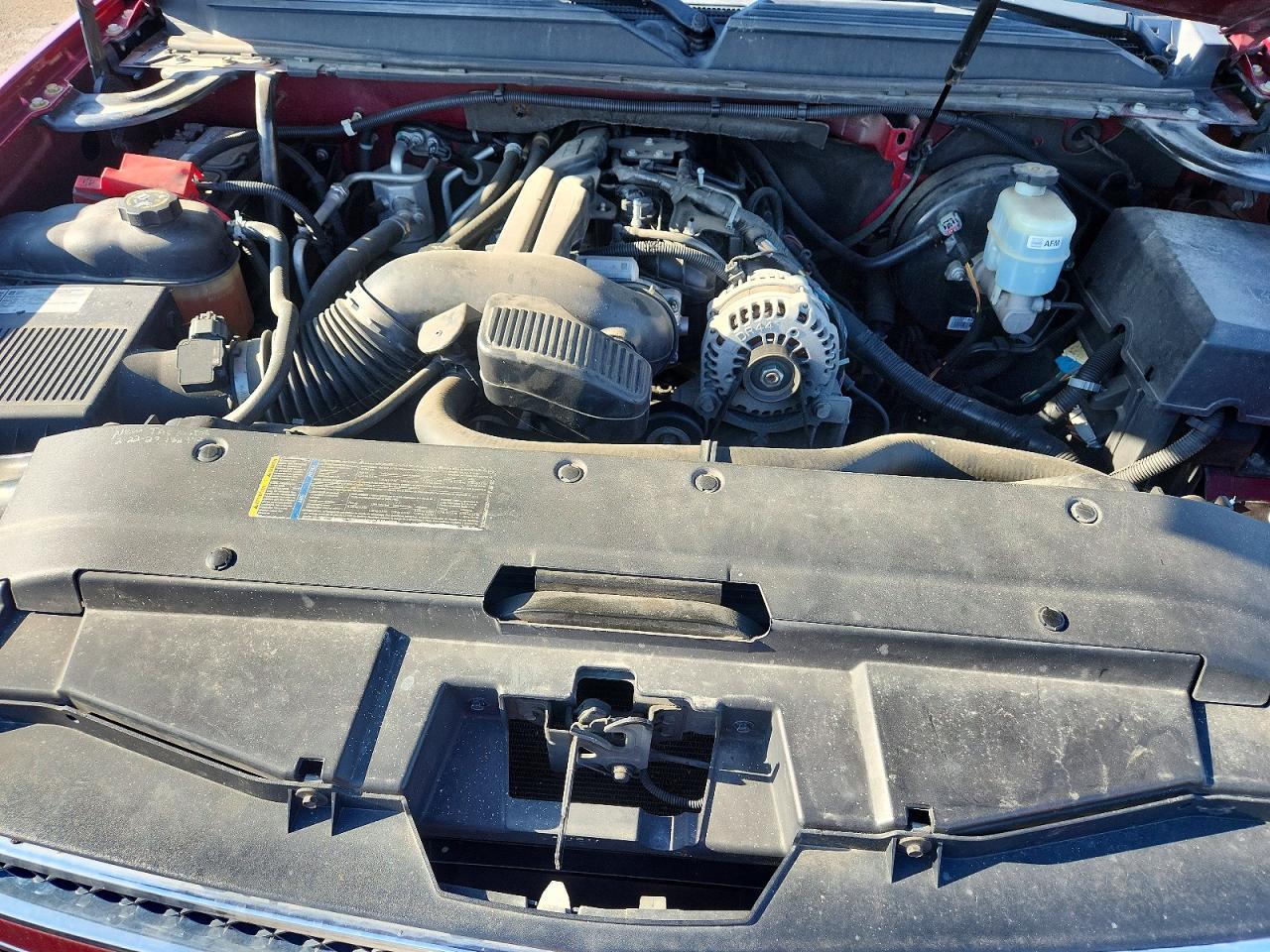 CHEVROLET SUBURBAN 2010 — 13