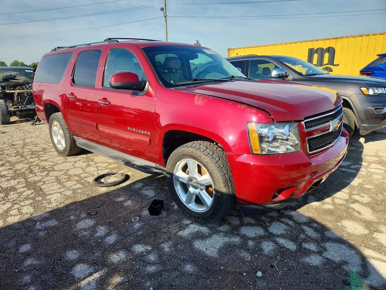 CHEVROLET SUBURBAN 2010 — 5