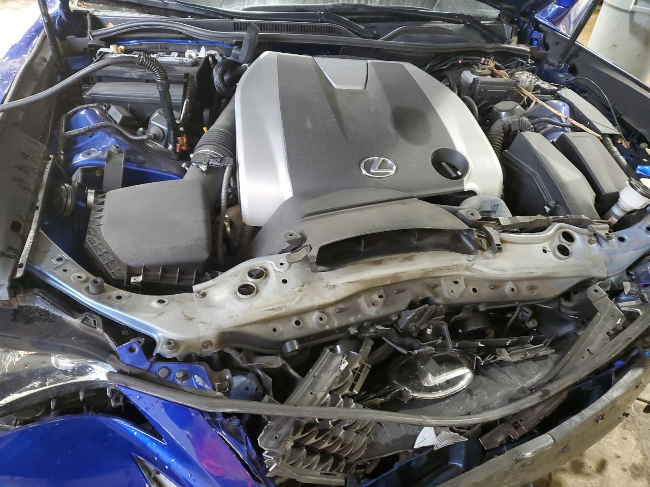 LEXUS RC 2015 — 12