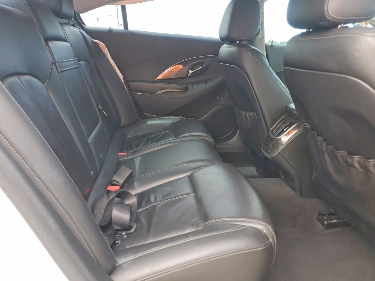 BUICK LACROSSE 2016 — 11