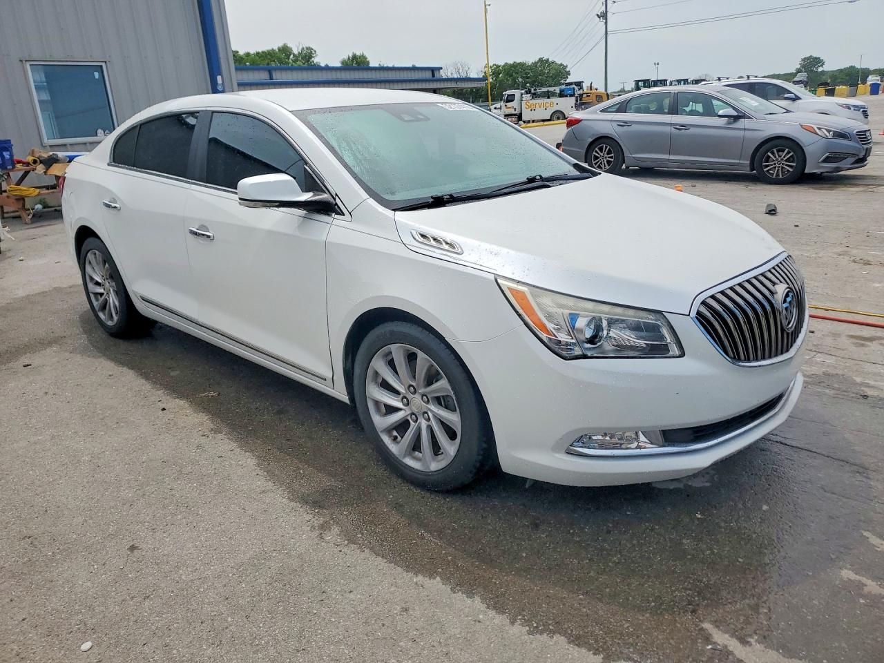 BUICK LACROSSE 2016 — 5