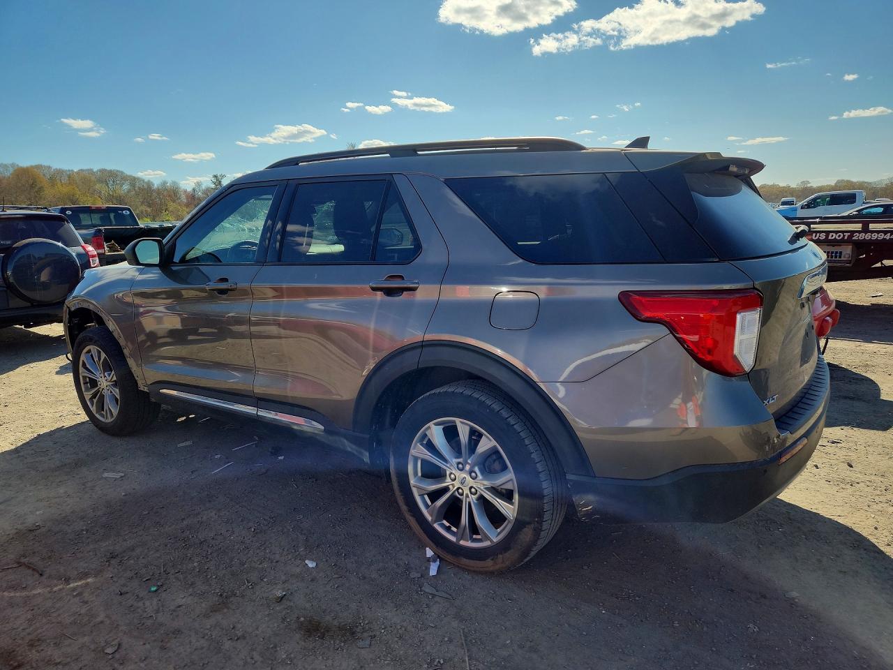 FORD EXPLORER 2021 — 3
