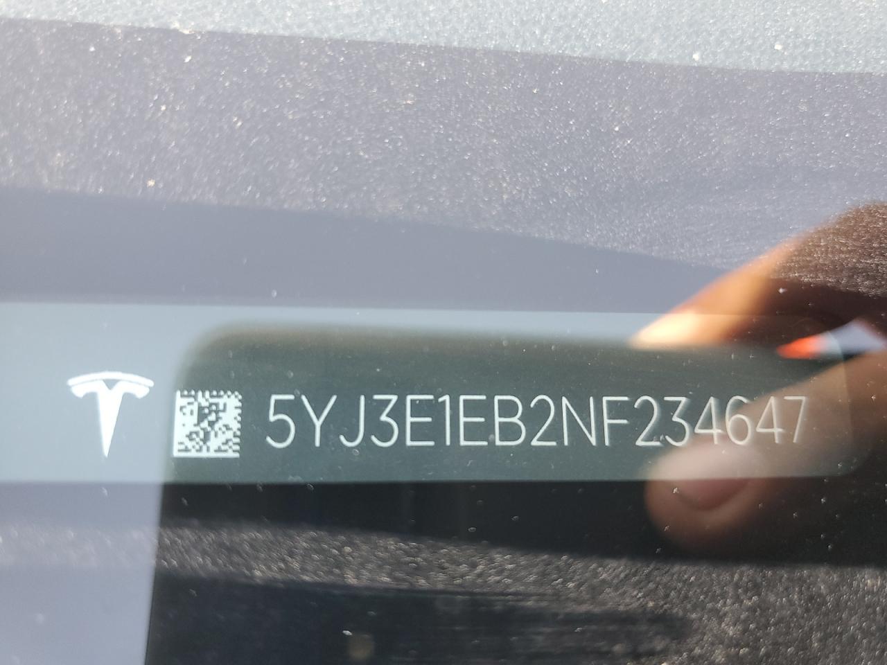TESLA MODEL 3 2022 — 13