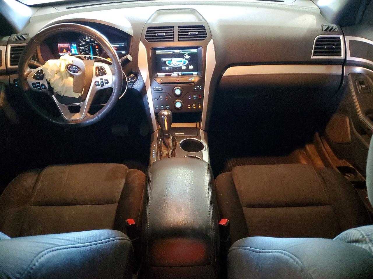FORD EXPLORER 2012 — 9