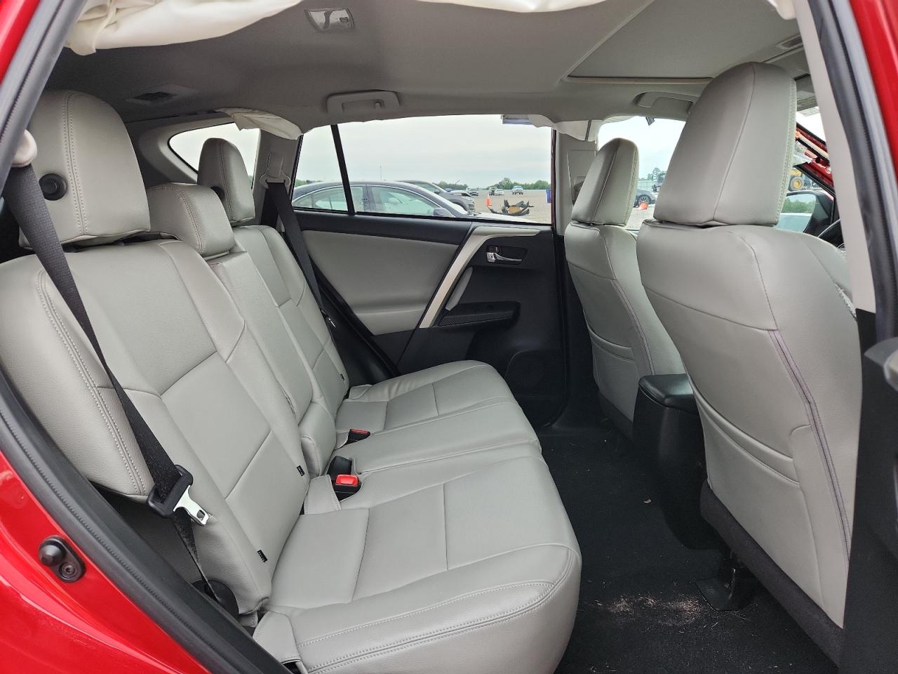 TOYOTA RAV4 2015 — 12