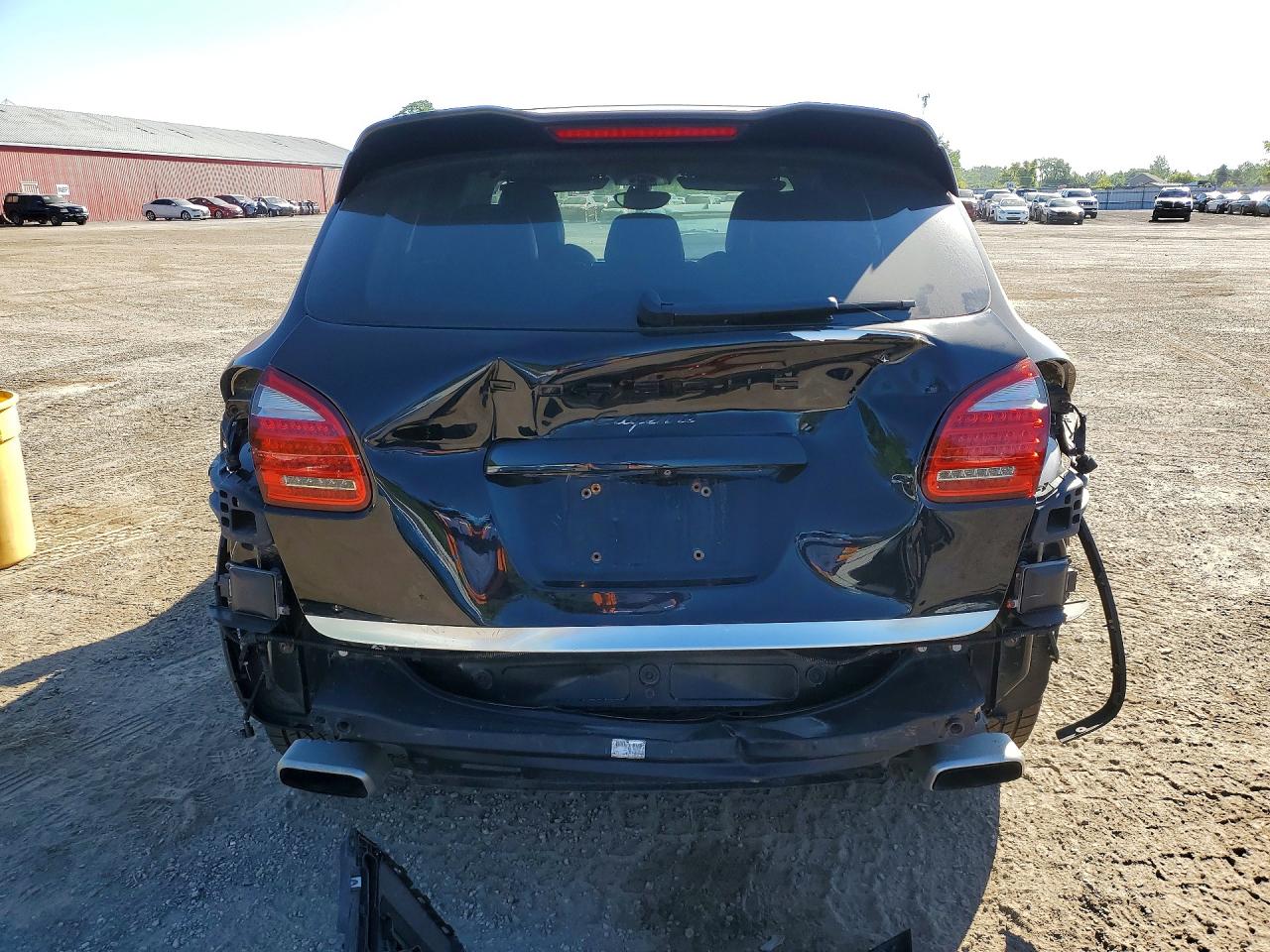 PORSCHE CAYENNE 2011 — 7