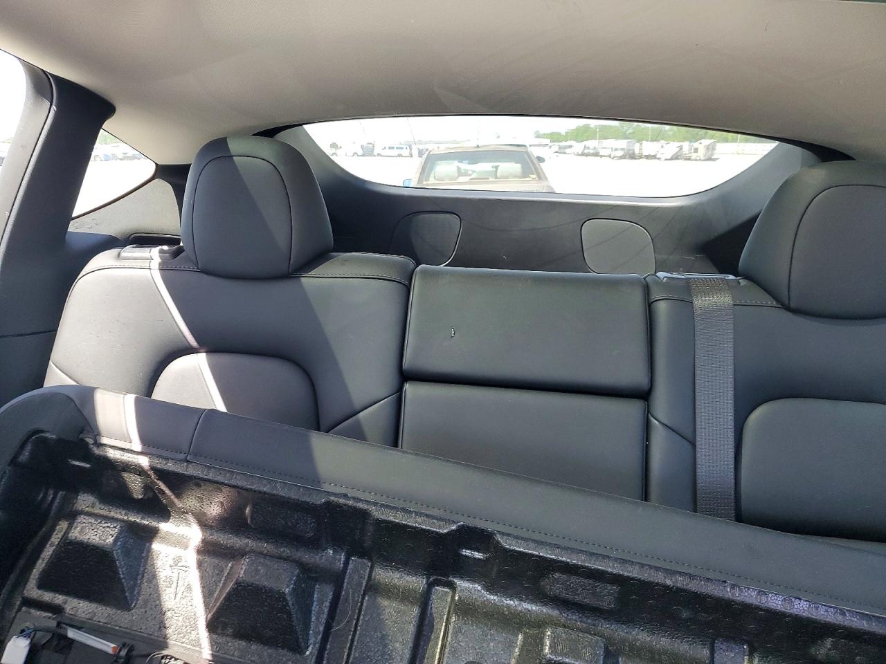 TESLA MODEL Y 2022 — 11