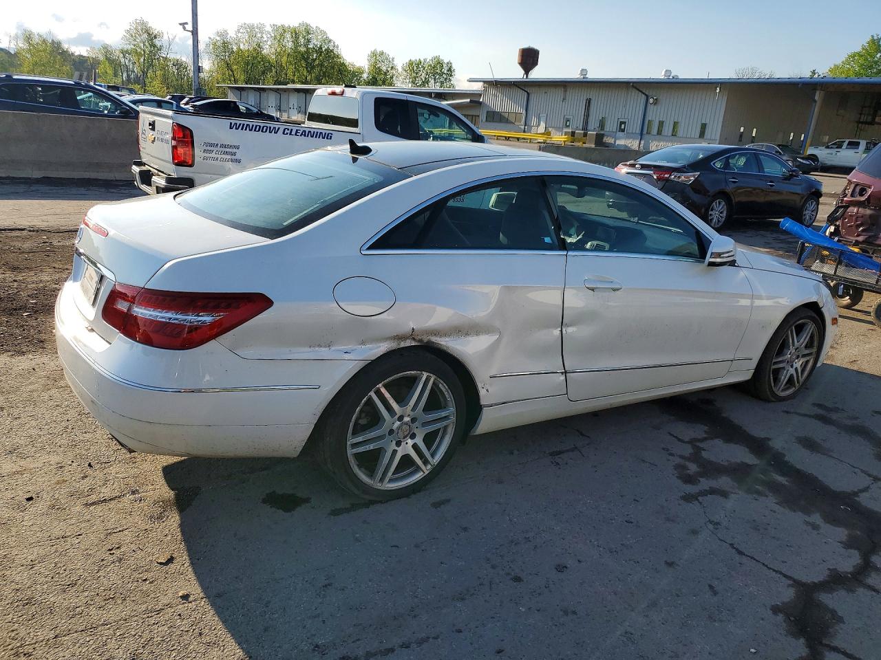 MERCEDES-BENZ E 2010 — 4