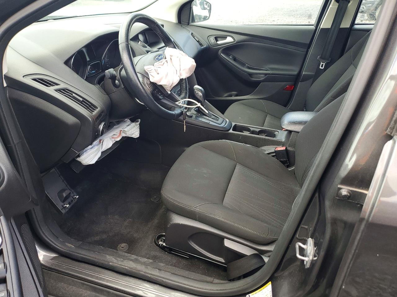 FORD FOCUS 2015 — 8